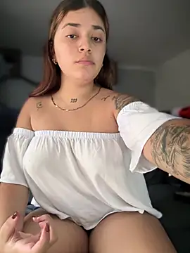 JoselinFlower  online show from March 2, 8:40 pm