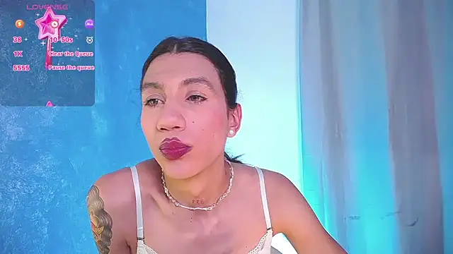 Snapshot of sofiaa_grey_ chatting on December 22, 4:17 pm sofiaa grey online show from December 22, 4:17 pm