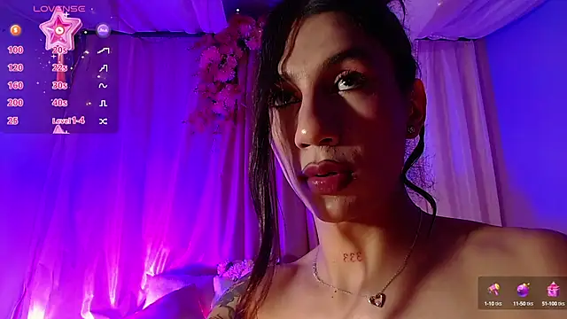 Snapshot of sofiaa_grey_ chatting on March 6, 3:35 pm sofiaa grey online show from March 6, 3:35 pm