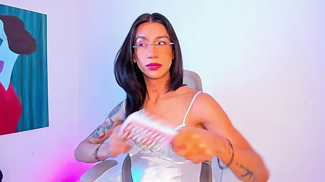 Snapshot of sofiaa_grey_ chatting on June 3, 3:17 pm sofiaa grey online show from June 3, 3:17 pm