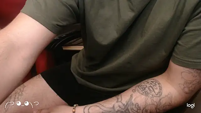 Snapshot of Hellojeremy chatting on February 15, 1:13 am Hellojeremy online show from February 15, 1:13 am