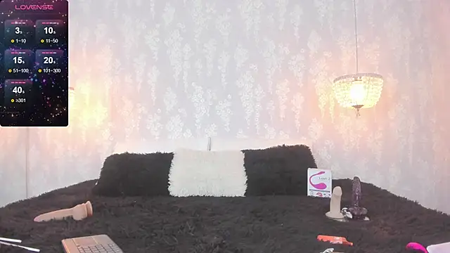 Snapshot of leigh-angels chatting on October 25, 10:37 pm leigh-angels online show from October 25, 10:37 pm