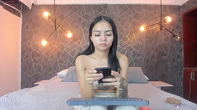 Snapshot of leigh-angels chatting on November 17, 9:53 pm leigh-angels online show from November 17, 9:53 pm