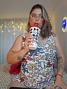 Juliietha servas online show from March 22, 10:24 pm