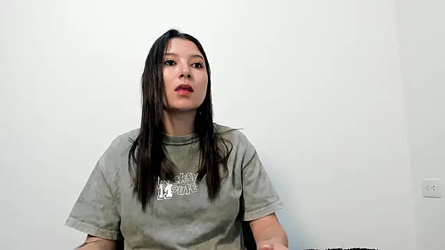 Snapshot of cami-01 chatting on October 1, 8:15 pm cami-01 online show from October 1, 8:15 pm