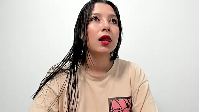 Snapshot of cami-01 chatting on November 19, 8:53 pm cami-01 online show from November 19, 8:53 pm