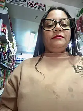 Snapshot of Sol_biglips chatting on January 3, 9:26 pm Sol biglips online show from January 3, 9:26 pm