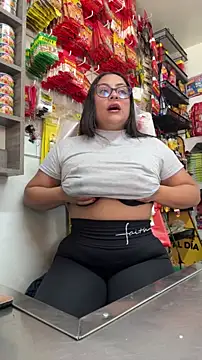 Snapshot of Sol_biglips chatting on January 18, 4:11 pm Sol biglips online show from January 18, 4:11 pm