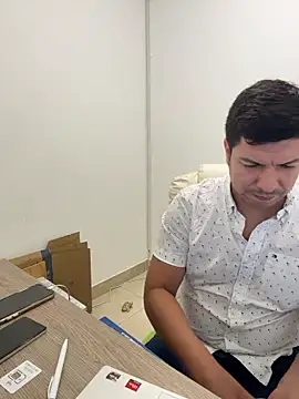 Sol biglips online show from April 2, 2:15 pm