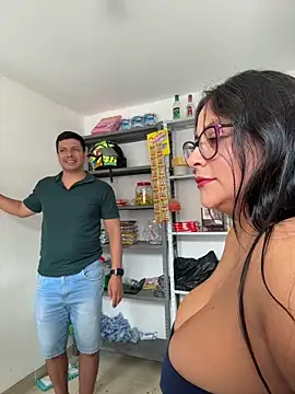 Snapshot of Sol_biglips chatting on June 3, 2:33 pm Sol biglips online show from June 3, 2:33 pm