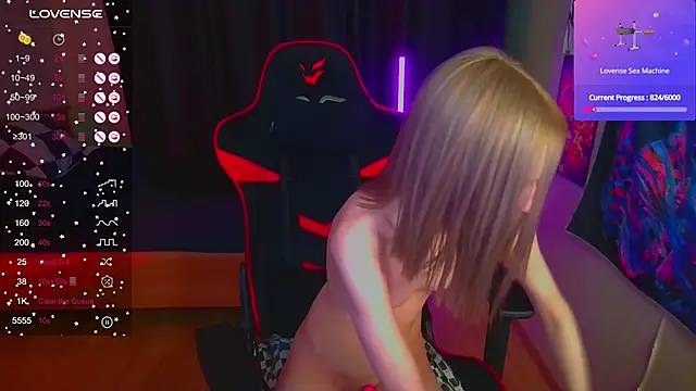 Snapshot of Anita_Sparkle chatting on December 16, 10:45 pm Anita Sparkle online show from December 16, 10:45 pm