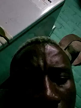 HandsomeBuoyy21 online show from February 13, 2:18 am