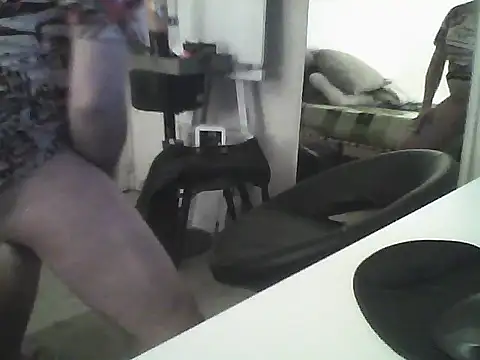 Snapshot of oopsxx chatting on February 20, 3:23 am oopsxx online show from February 20, 3:23 am