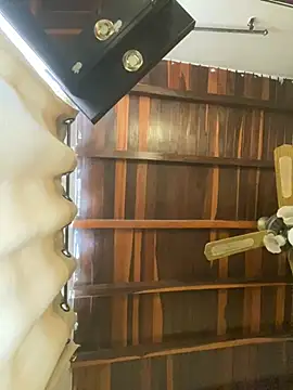 Snapshot of tom_thick chatting on December 18, 6:14 pm tom thick online show from December 18, 6:14 pm