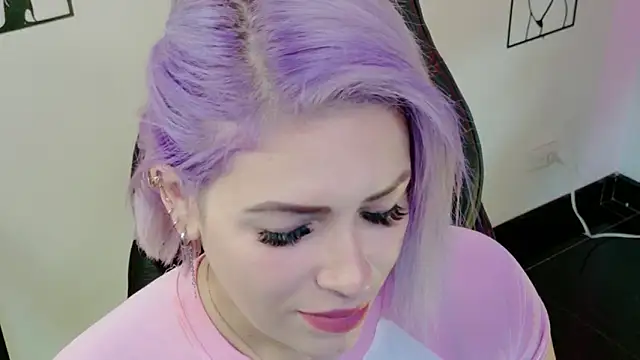 Natalia Montoya online show from February 1, 3:49 am