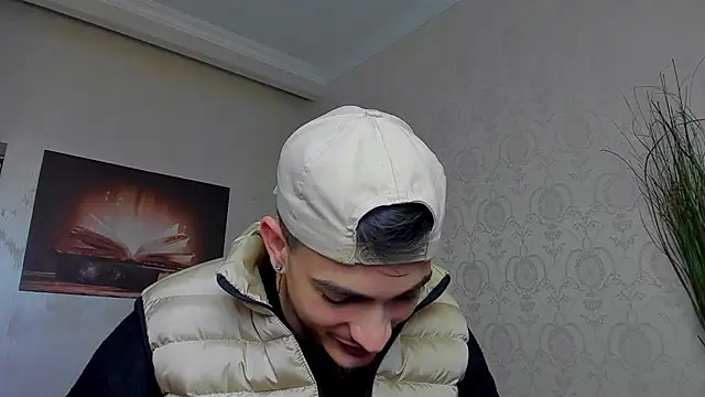 Snapshot of BrandonTate chatting on March 7, 12:12 pm BrandonTate online show from March 7, 12:12 pm