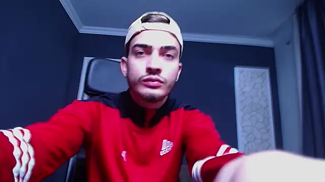 Snapshot of BrandonTate chatting on November 11, 11:54 am BrandonTate online show from November 11, 11:54 am