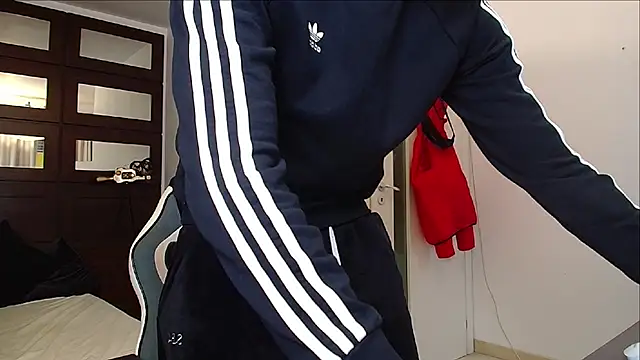 Snapshot of BrandonTate chatting on November 23, 12:27 pm BrandonTate online show from November 23, 12:27 pm