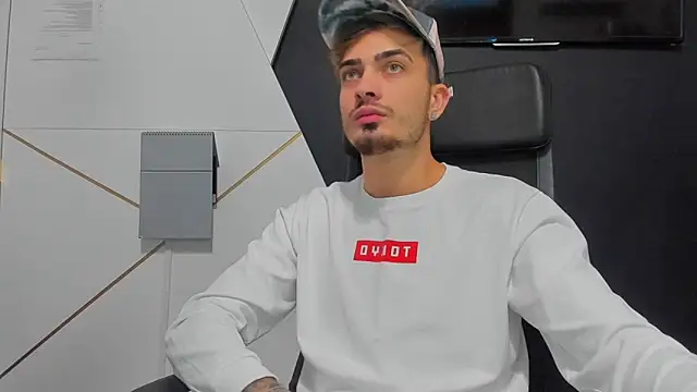 BrandonTate online show from January 17, 6:18 am