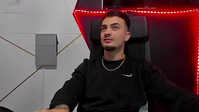 BrandonTate online show from February 26, 4:55 am