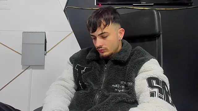 BrandonTate online show from March 28, 6:02 am