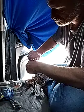 Snapshot of FloppyPickle4u chatting on February 14, 8:26 pm FloppyPickle4u online show from February 14, 8:26 pm