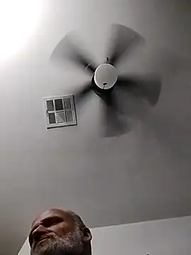 Snapshot of FloppyPickle4u chatting on February 20, 7:12 am FloppyPickle4u online show from February 20, 7:12 am