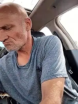 Snapshot of FloppyPickle4u chatting on February 28, 7:35 pm FloppyPickle4u online show from February 28, 7:35 pm