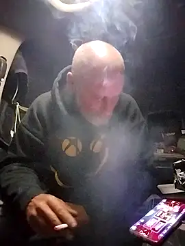 Snapshot of FloppyPickle4u chatting on March 6, 7:47 am FloppyPickle4u online show from March 6, 7:47 am