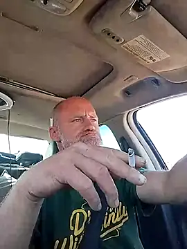 Snapshot of FloppyPickle4u chatting on March 11, 5:46 pm FloppyPickle4u online show from March 11, 5:46 pm