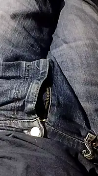 Snapshot of FloppyPickle4u chatting on March 16, 2:44 pm FloppyPickle4u online show from March 16, 2:44 pm