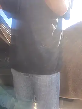 Snapshot of FloppyPickle4u chatting on March 19, 5:06 pm FloppyPickle4u online show from March 19, 5:06 pm