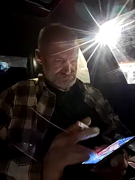 Snapshot of FloppyPickle4u chatting on March 20, 6:30 am FloppyPickle4u online show from March 20, 6:30 am