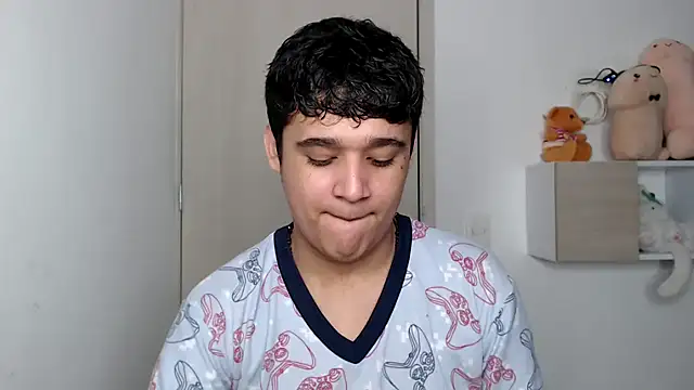 kaiine190 online show from October 20, 6:47 am