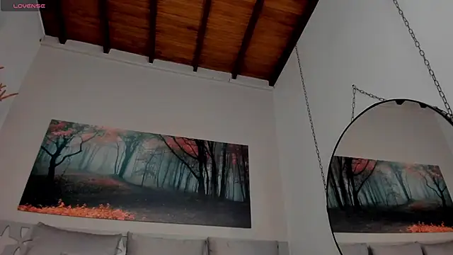 Snapshot of LunaRuso chatting on February 23, 2:18 am LunaRuso online show from February 23, 2:18 am