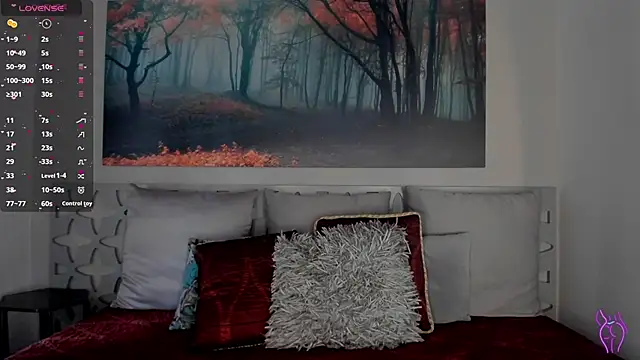 Snapshot of LunaRuso chatting on March 8, 8:03 pm LunaRuso online show from March 8, 8:03 pm