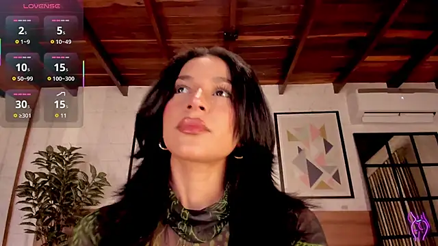 Snapshot of LunaRuso chatting on October 19, 8:20 pm LunaRuso online show from October 19, 8:20 pm