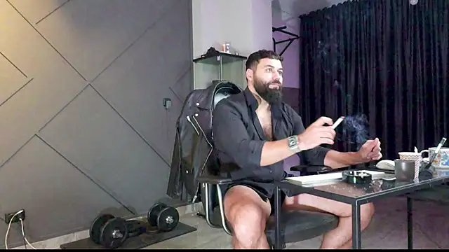 Snapshot of mattmasterss chatting on December 30, 12:54 am mattmasterss online show from December 30, 12:54 am