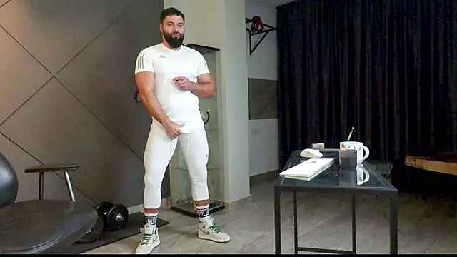 Snapshot of mattmasterss chatting on January 18, 4:26 am mattmasterss online show from January 18, 4:26 am