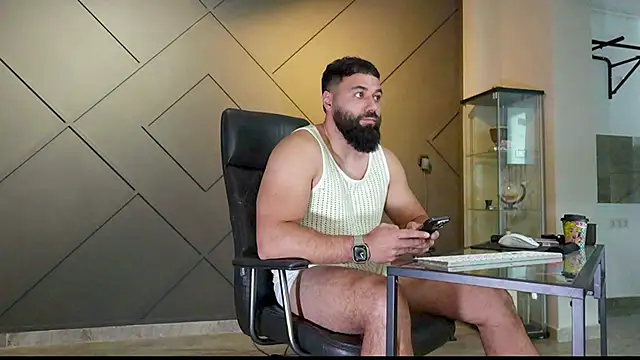 Snapshot of mattmasterss chatting on February 16, 1:05 pm mattmasterss online show from February 16, 1:05 pm