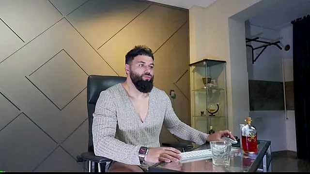 Snapshot of mattmasterss chatting on February 23, 10:42 pm mattmasterss online show from February 23, 10:42 pm