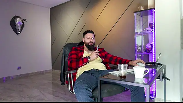 Snapshot of mattmasterss chatting on March 10, 12:59 pm mattmasterss online show from March 10, 12:59 pm