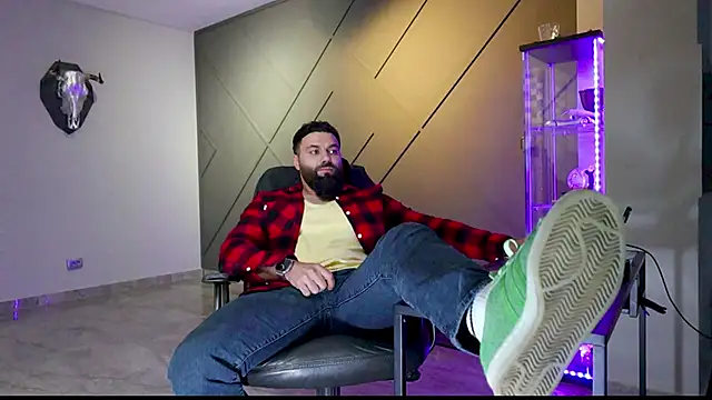 Snapshot of mattmasterss chatting on March 10, 7:07 pm mattmasterss online show from March 10, 7:07 pm