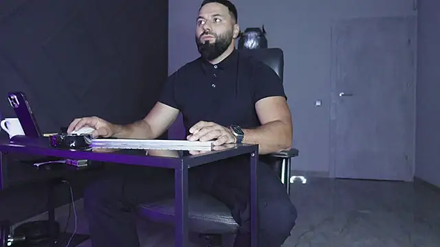 Snapshot of mattmasterss chatting on September 30, 8:25 pm mattmasterss online show from September 30, 8:25 pm