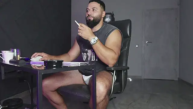 Snapshot of mattmasterss chatting on October 2, 10:06 pm mattmasterss online show from October 2, 10:06 pm