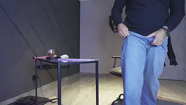 Snapshot of mattmasterss chatting on November 7, 4:01 am mattmasterss online show from November 7, 4:01 am