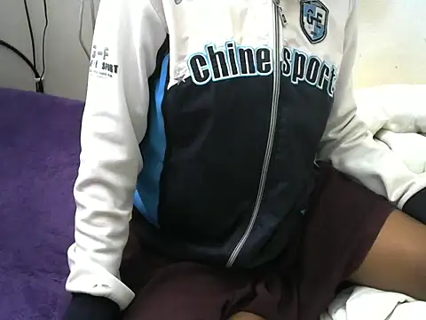 Snapshot of Ma-yolo001 chatting on November 11, 8:58 am Ma-yolo001 online show from November 11, 8:58 am