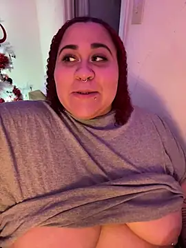 Snapshot of Juicyjordie chatting on December 6, 7:54 am Juicyjordie online show from December 6, 7:54 am