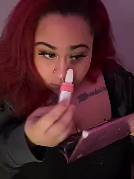 Snapshot of Juicyjordie chatting on January 5, 5:20 am Juicyjordie online show from January 5, 5:20 am