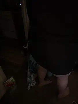 Juicyjordie online show from April 14, 4:40 am